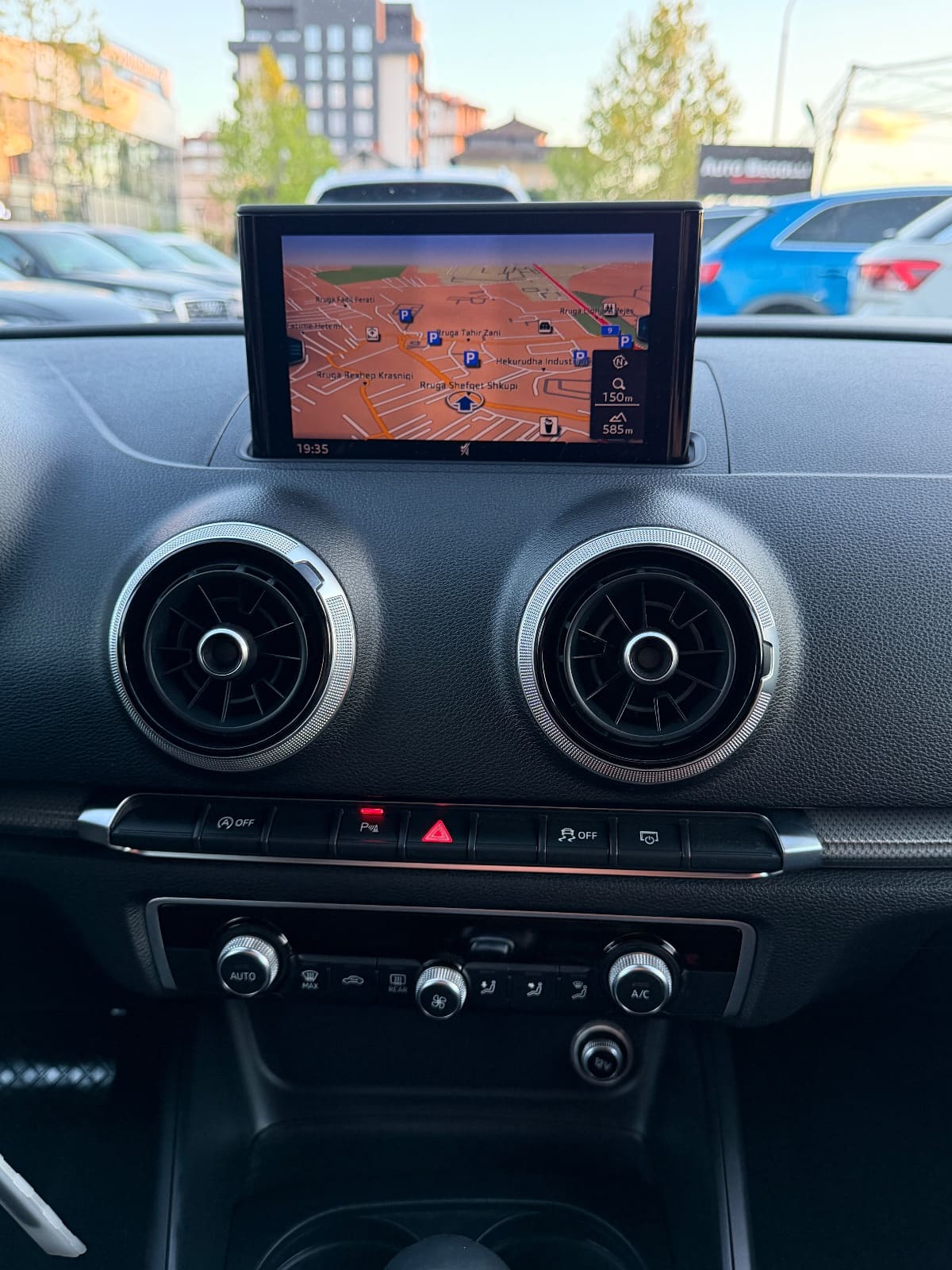 Audi A3 Sedan, foto 16 nga 16