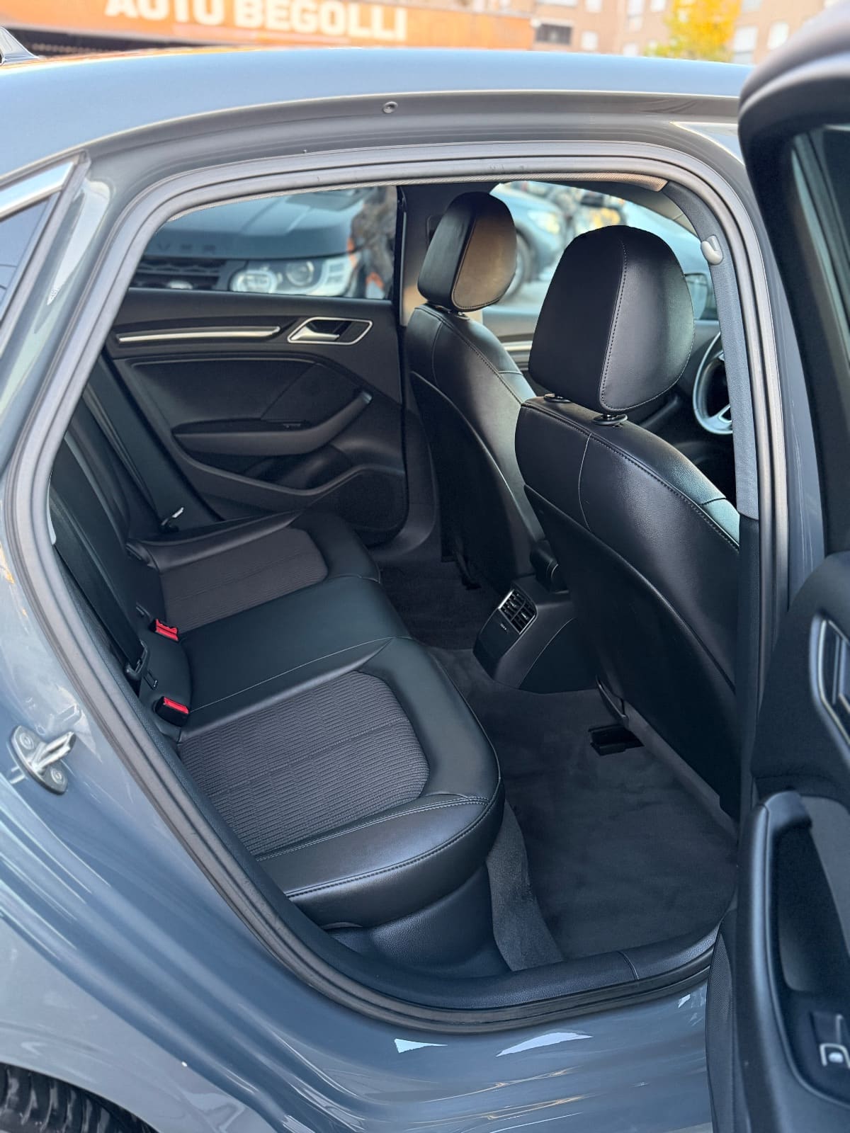 Audi A3 Sedan, foto 11 nga 16