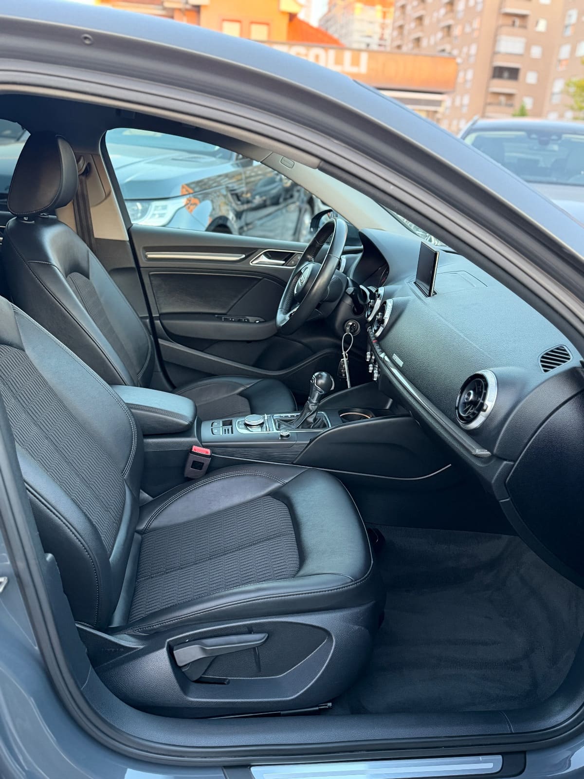 Audi A3 Sedan, foto 12 nga 16