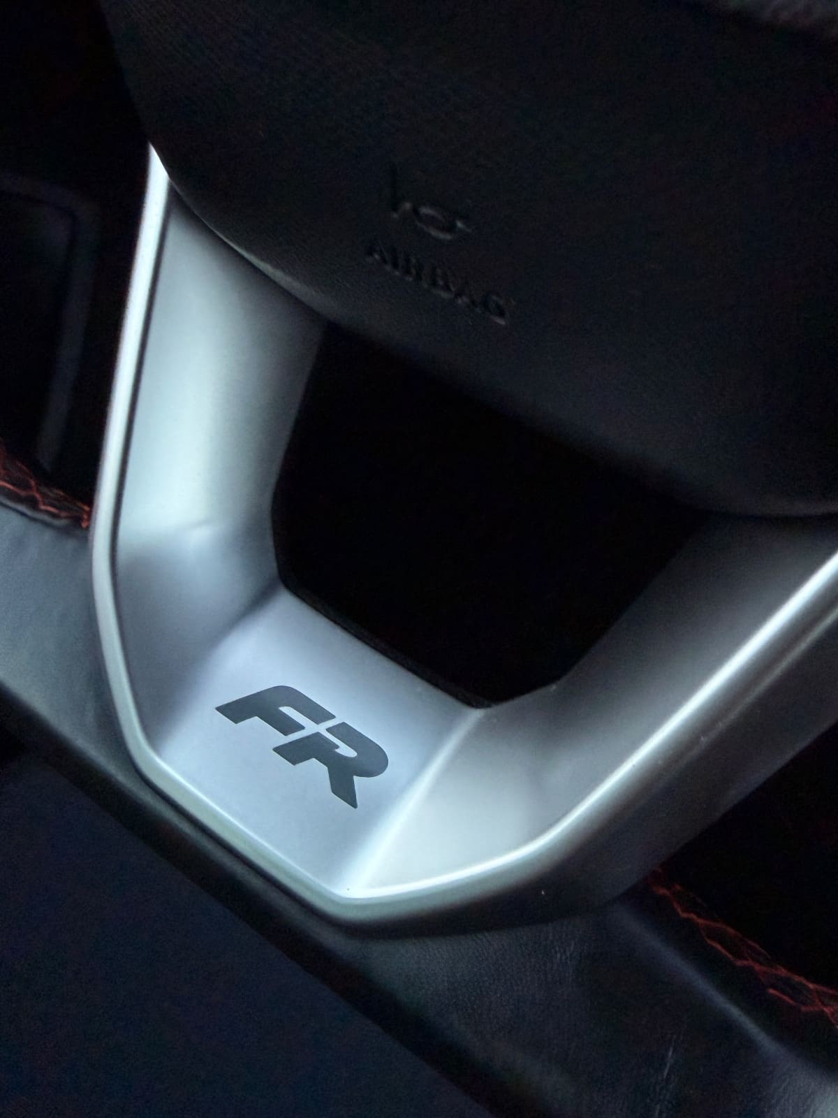 SEAT Arona 1.0 Tsi FR, foto 19 nga 23