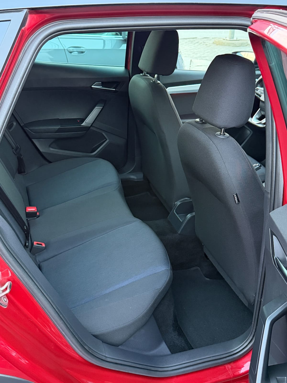 SEAT Arona 1.0 Tsi FR, foto 13 nga 23