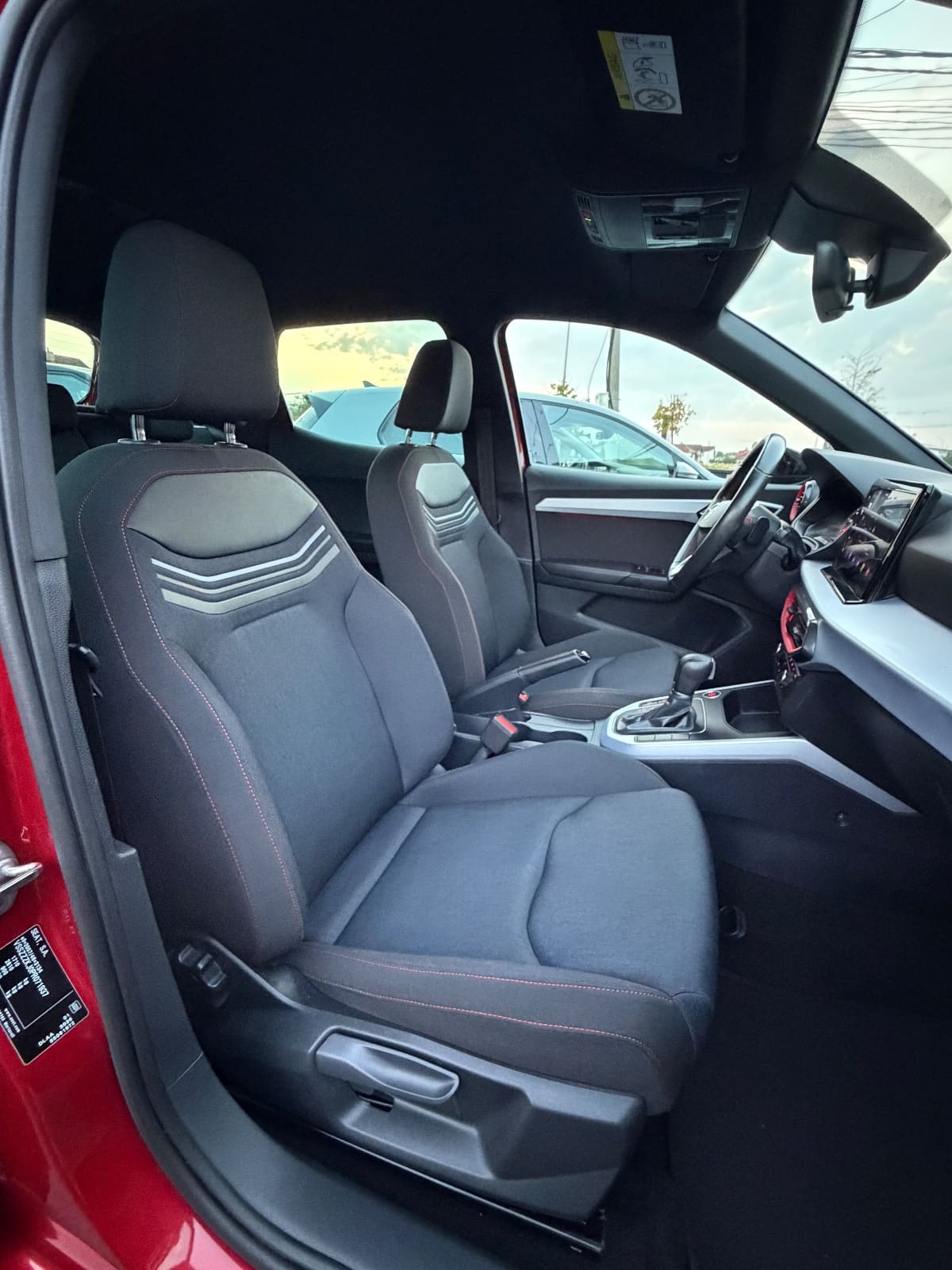 SEAT Arona 1.0 Tsi FR, foto 14 nga 23