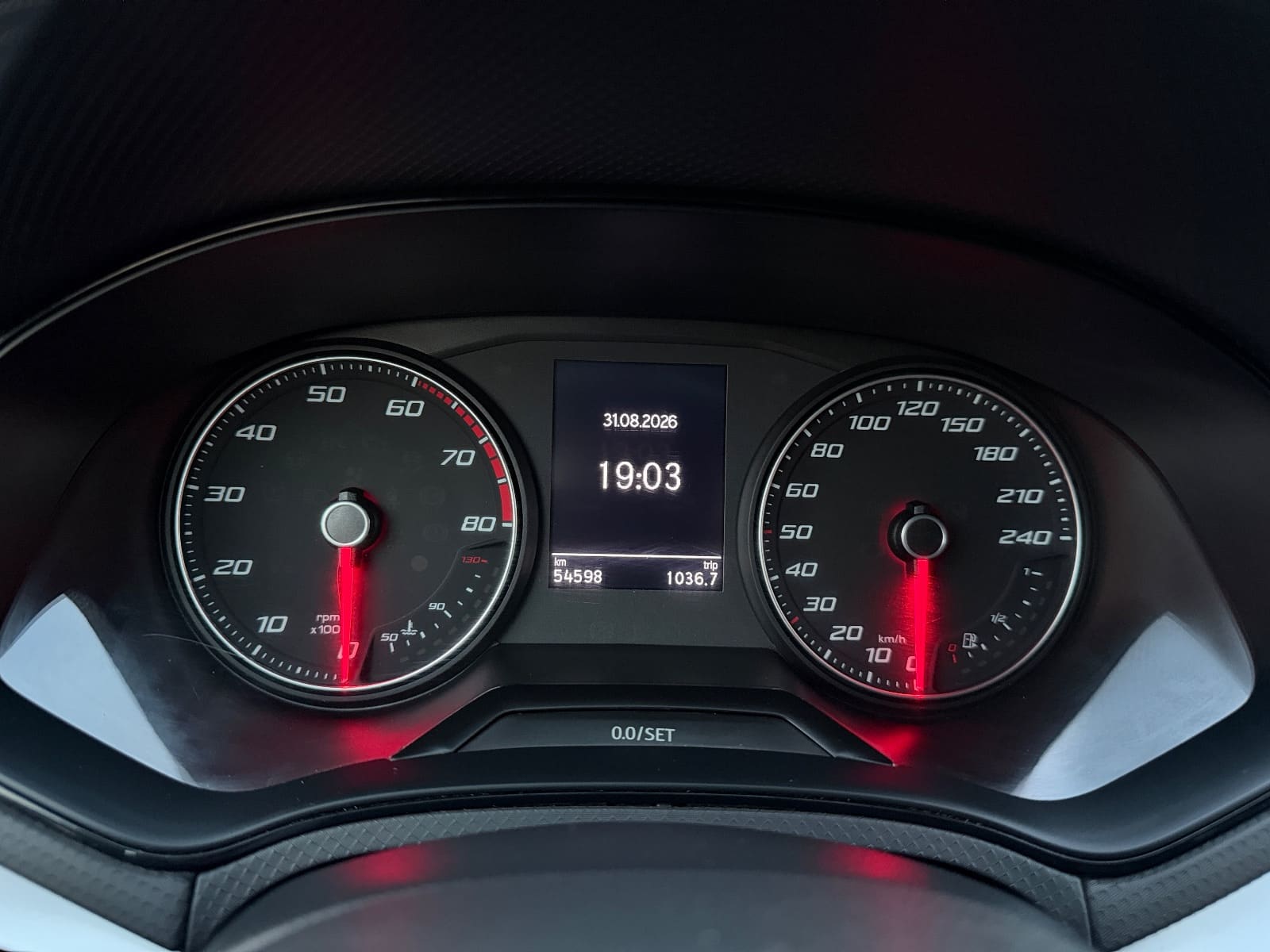 SEAT Arona 1.0 Tsi FR, foto 20 nga 23