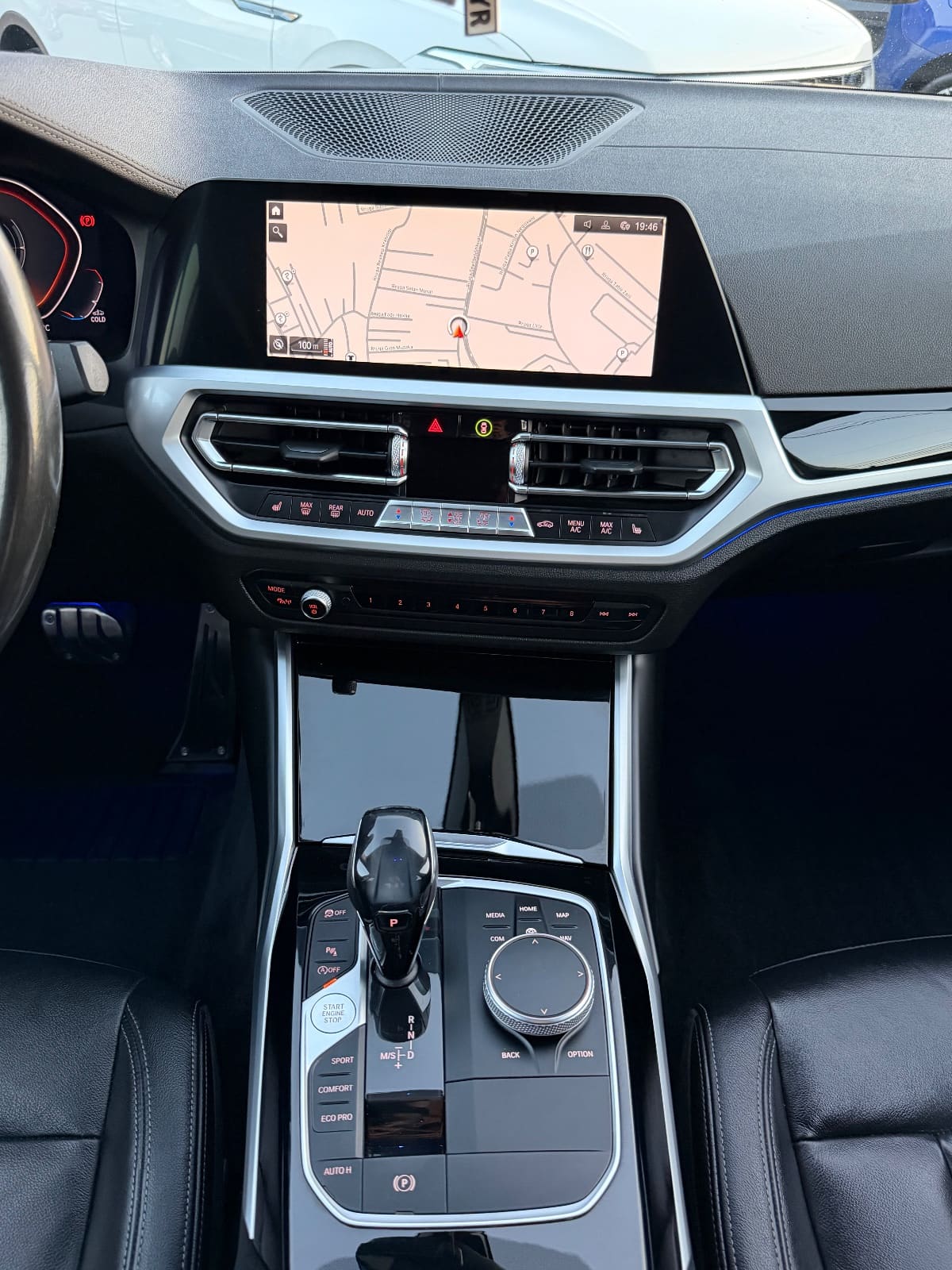 BMW 318d, foto 14 nga 14