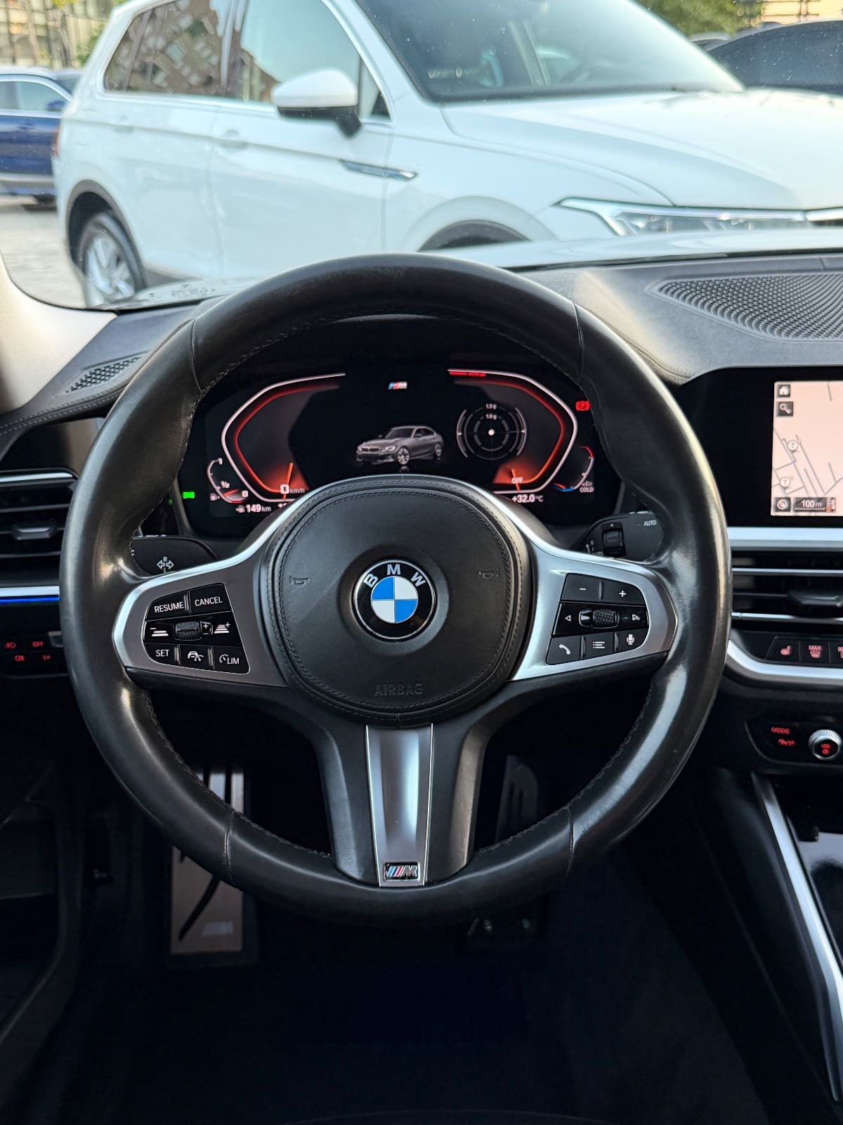 BMW 318d, foto 12 nga 14
