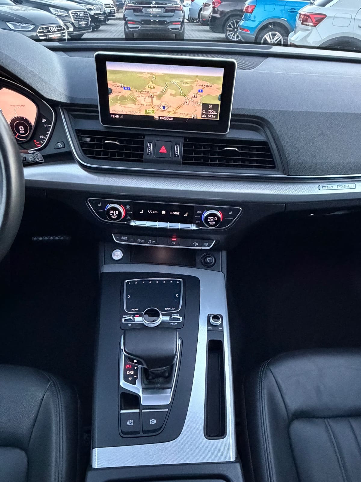 Audi Q5 40 TDI Quattro, foto 15 nga 21