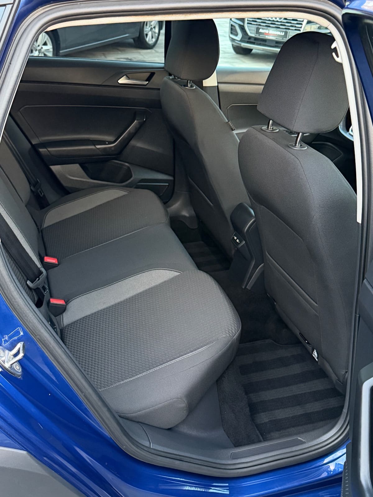 Volkswagen Taigo 1.0 TSI, foto 10 nga 17