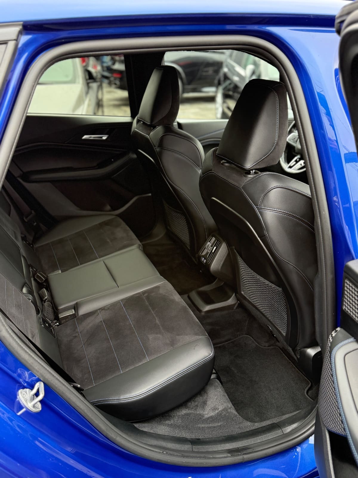 BMW 220d, foto 11 nga 19