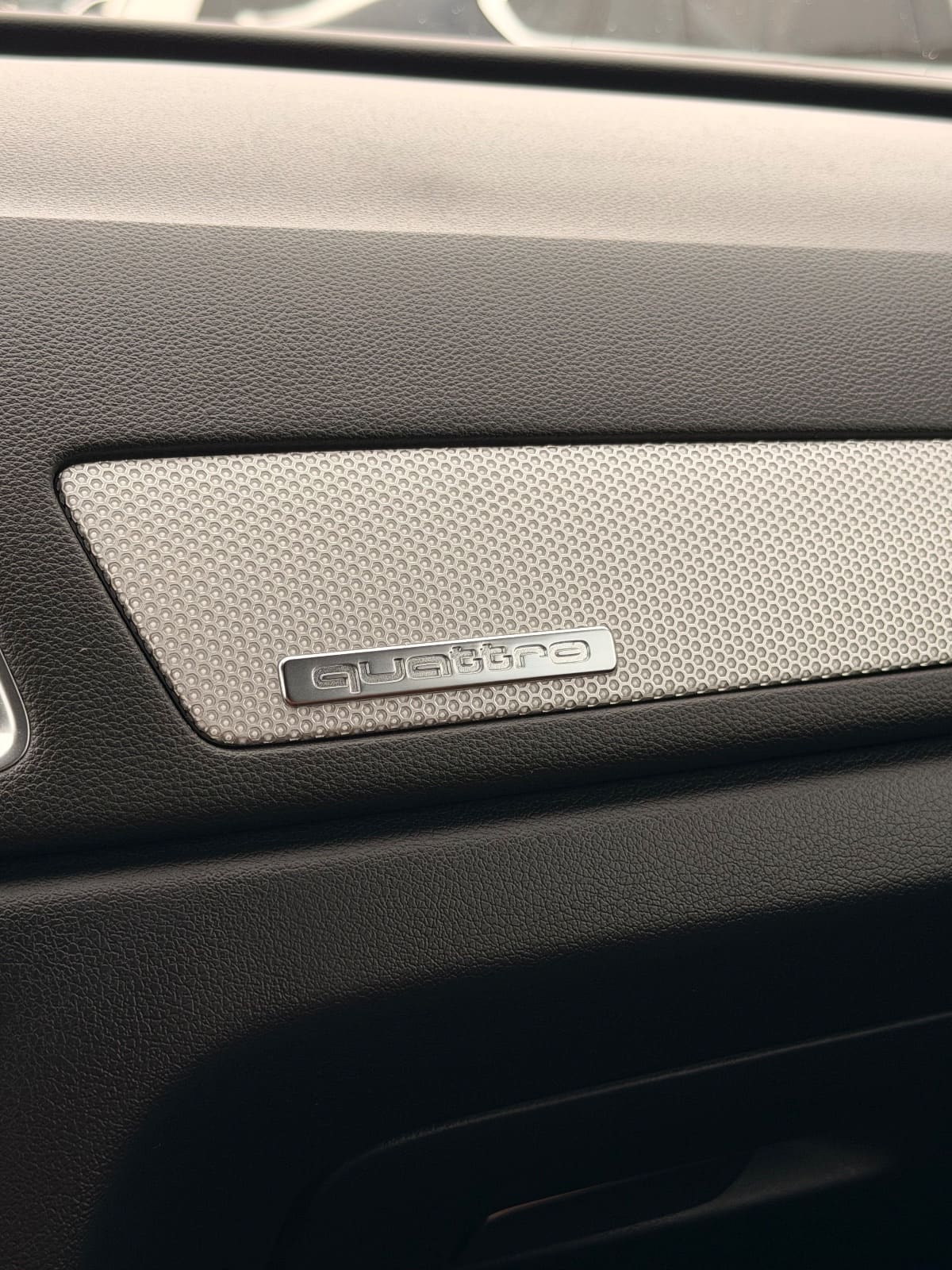 Audi Q3 2.0 TDI Exclusive, foto 20 nga 23