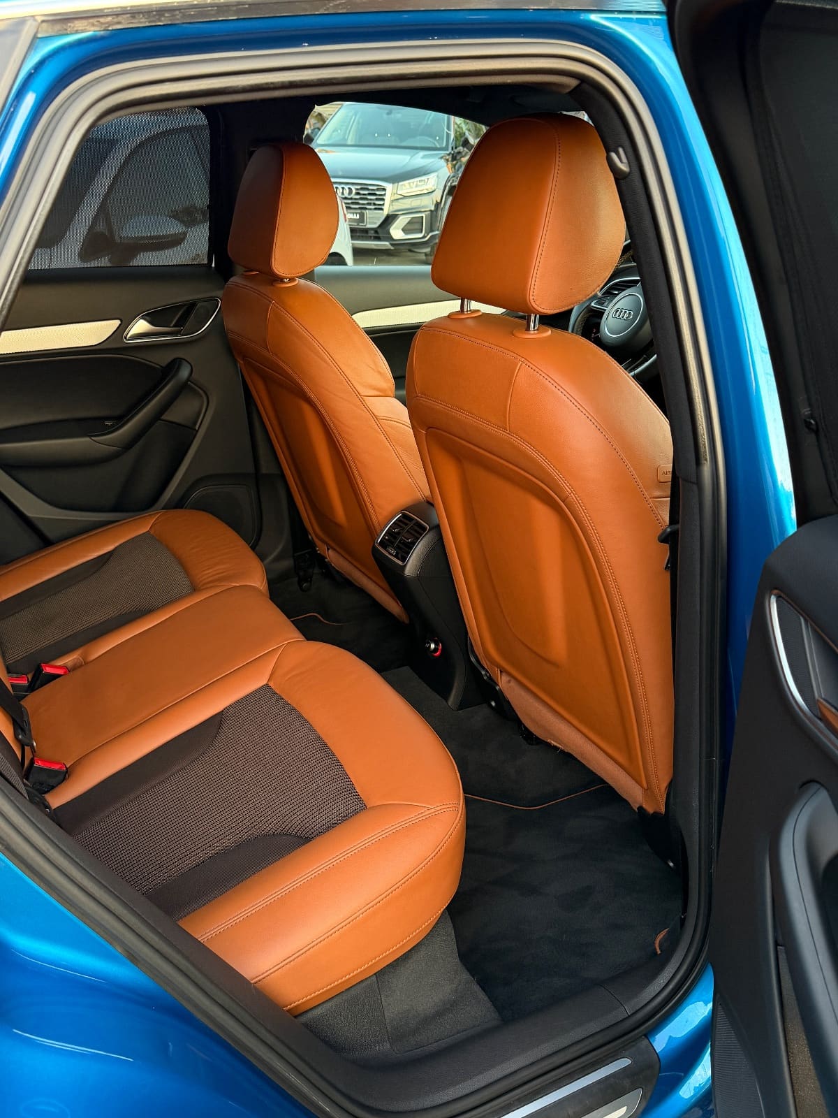 Audi Q3 2.0 TDI Exclusive, foto 11 nga 23