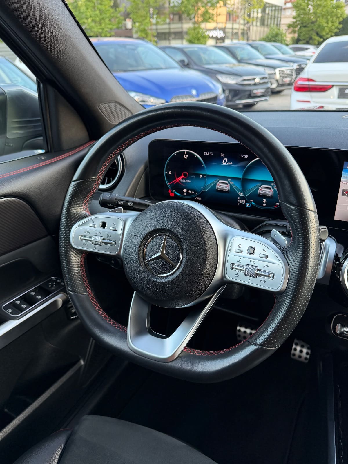 Mercedes-Benz GLB 200d AMG Line, foto 17 nga 23