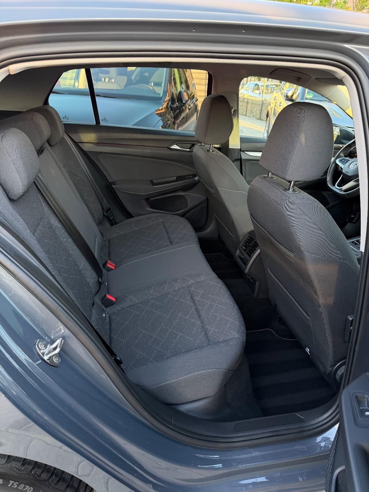 Volkswagen Golf 8 2.0 TDI Life, foto 13 nga 25
