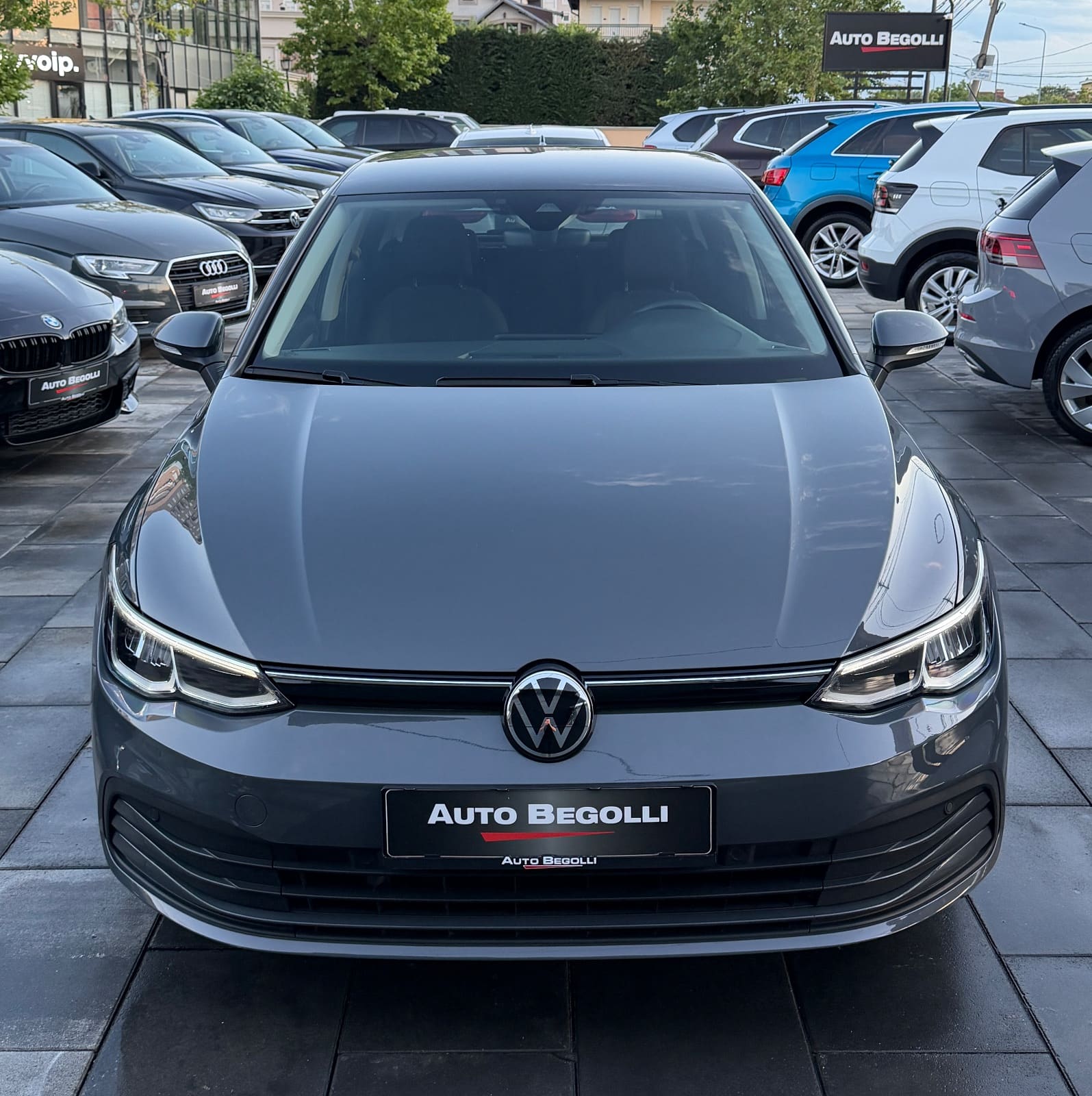 Volkswagen Golf 8 2.0 TDI Life, foto 3 nga 25