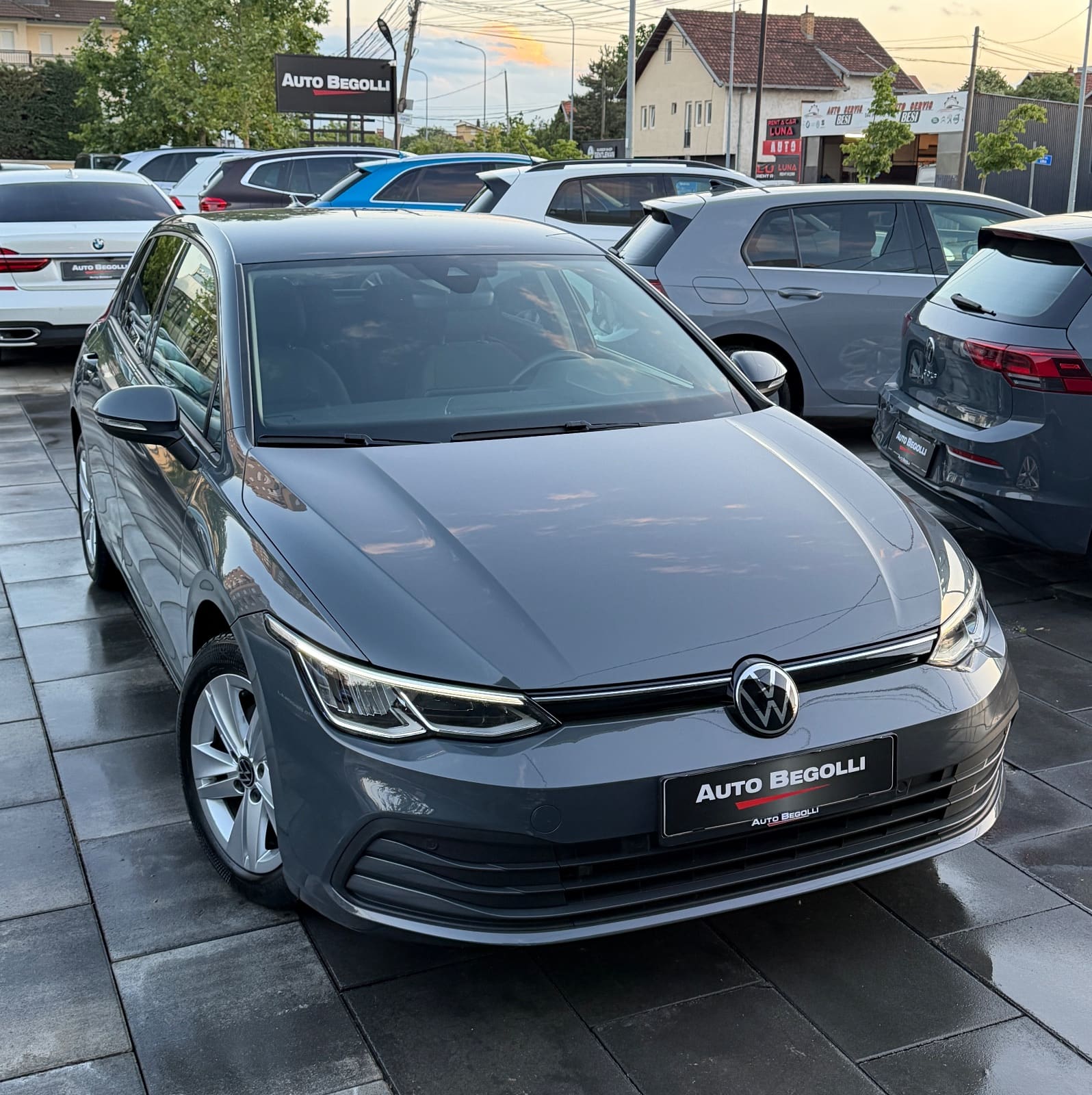 Volkswagen Golf 8 2.0 TDI Life, foto 2 nga 25