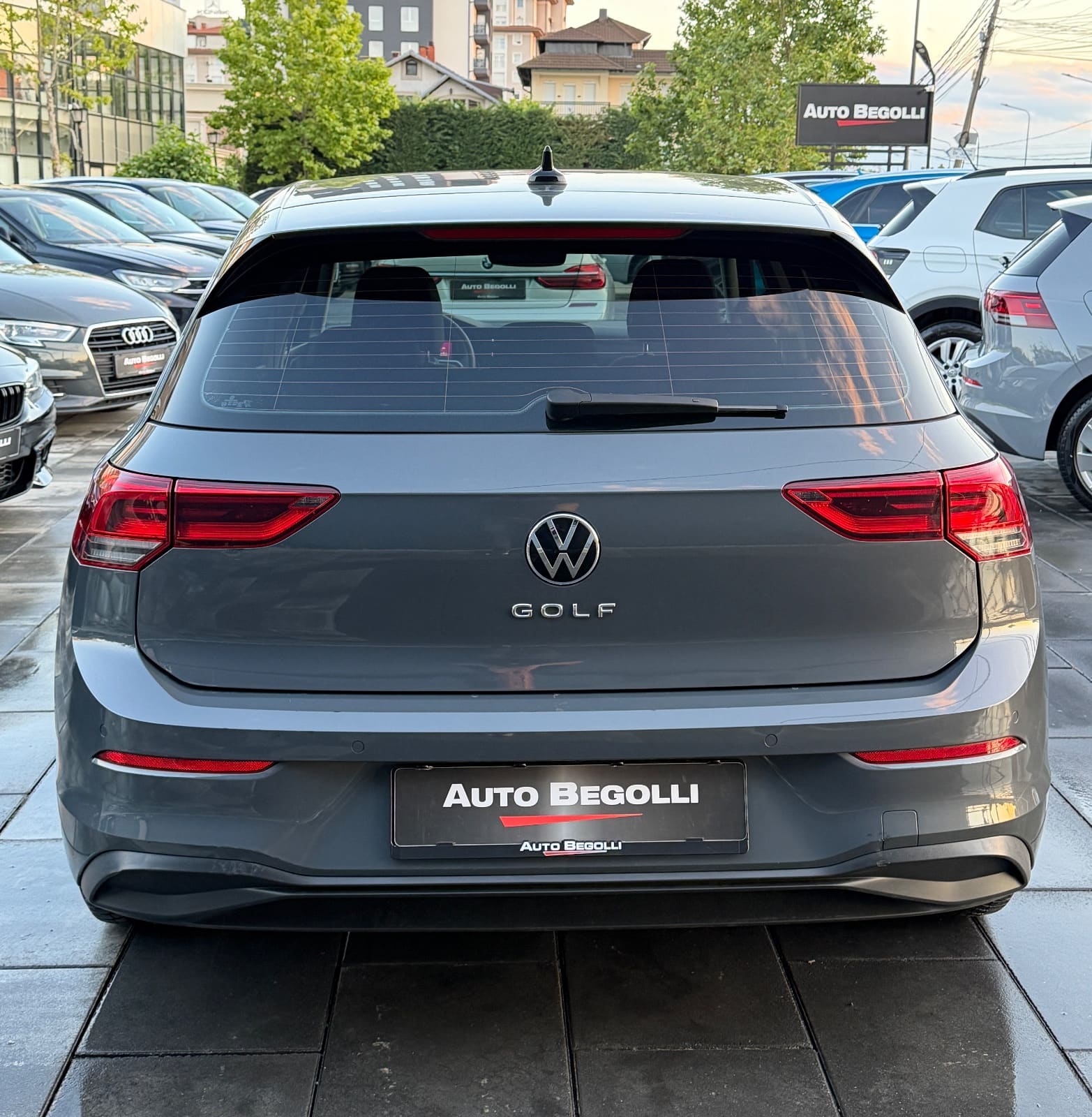 Volkswagen Golf 8 2.0 TDI Life, foto 9 nga 25