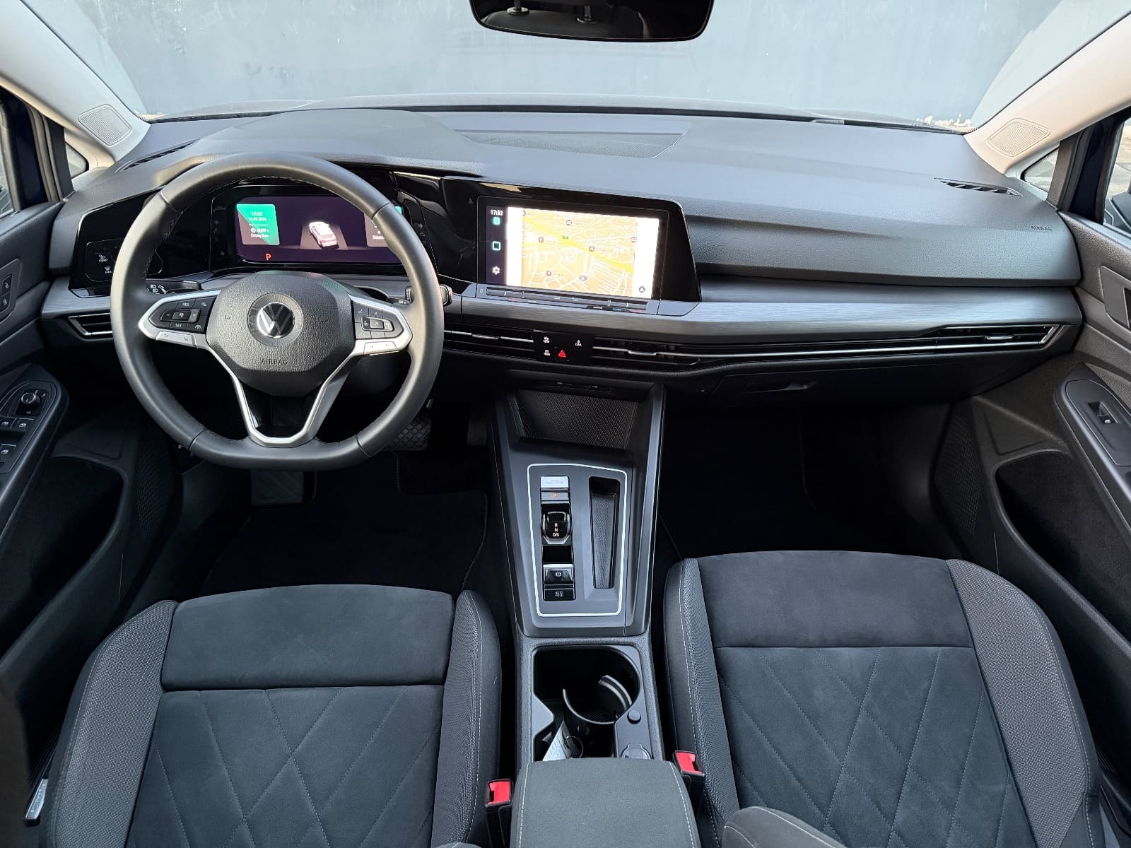 Volkswagen Golf 8 Style IQ Light, foto 15 nga 22