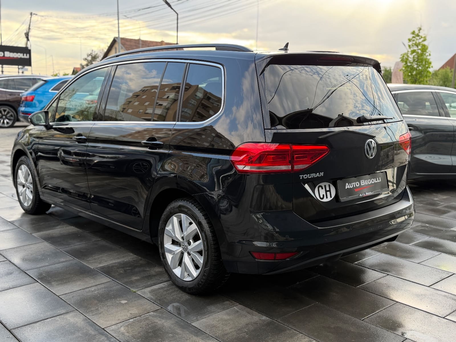 Volkswagen Touran 7 Ulese, foto 7 nga 24