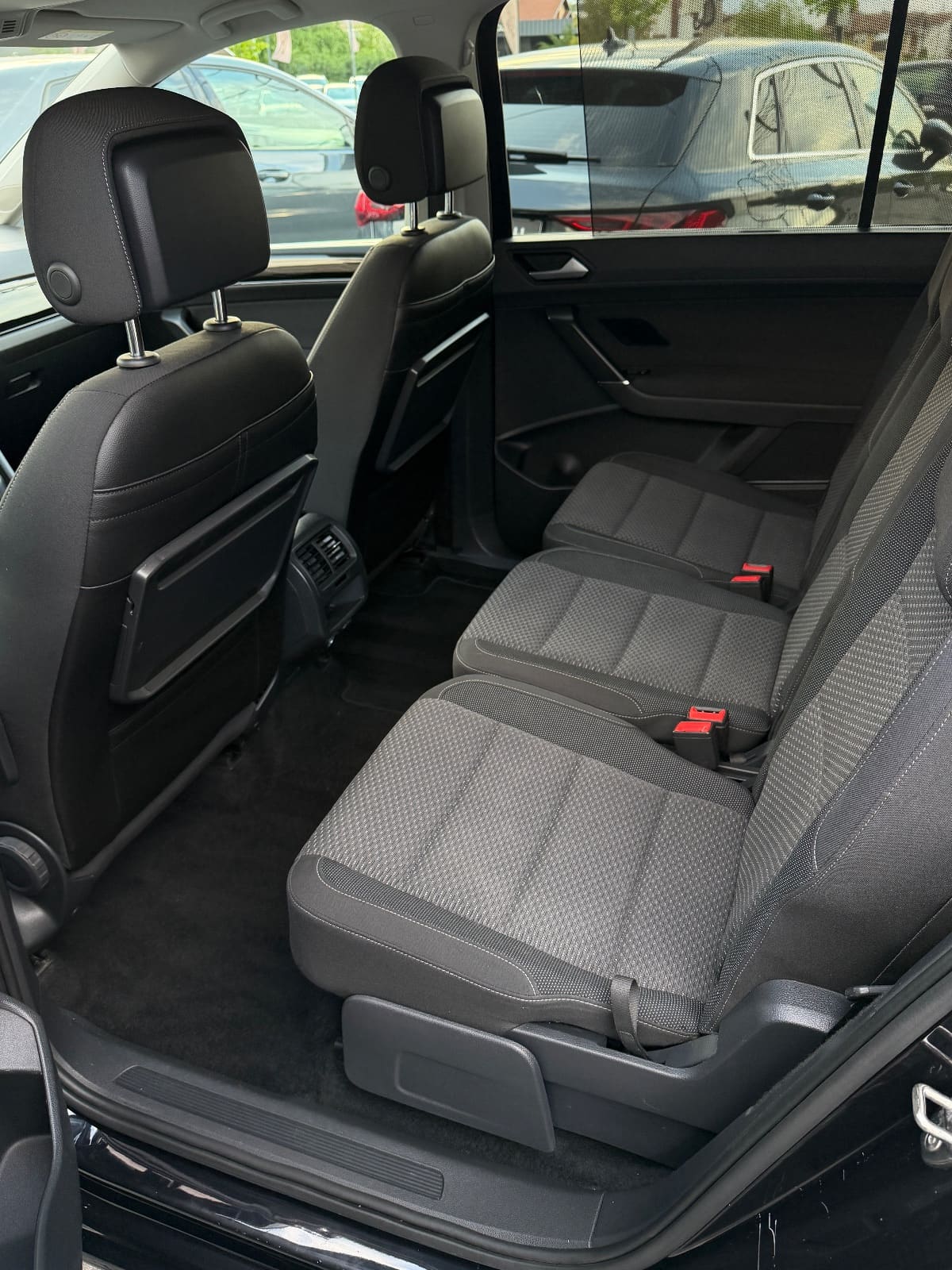 Volkswagen Touran 7 Ulese, foto 11 nga 24
