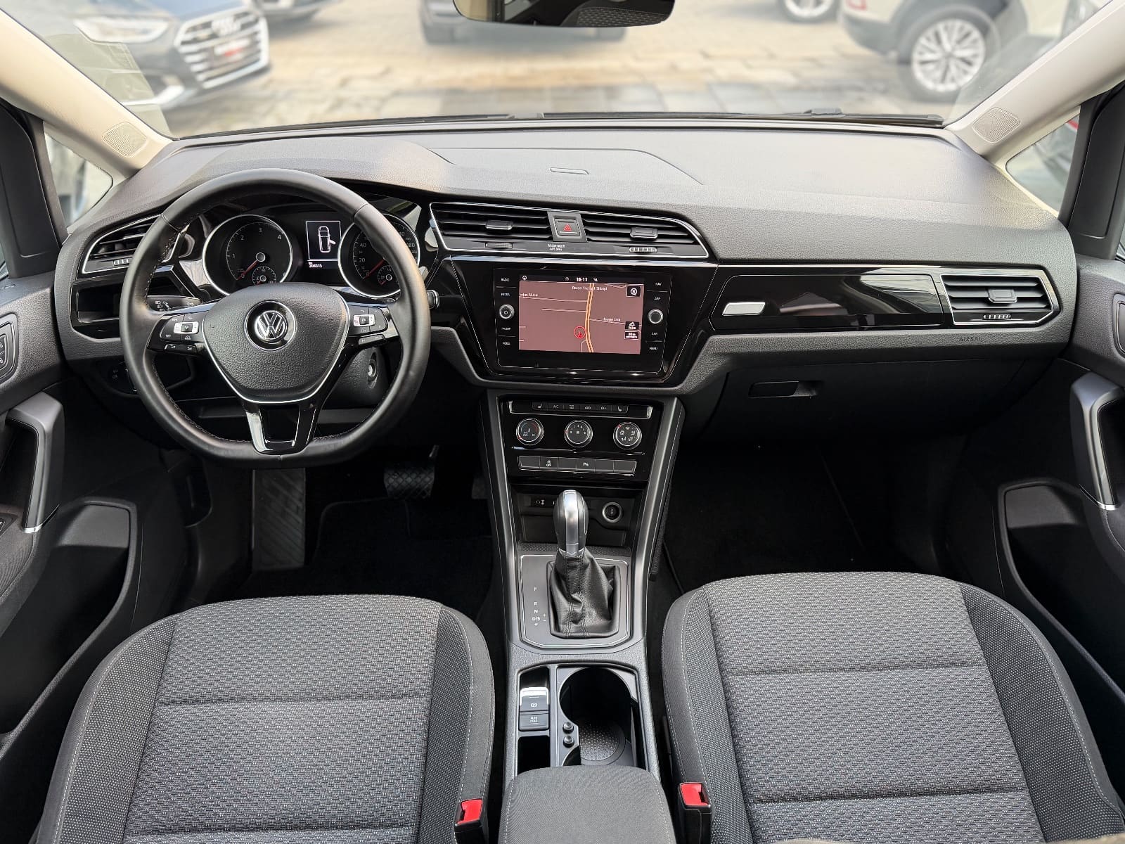 Volkswagen Touran 7 Ulese, foto 21 nga 24