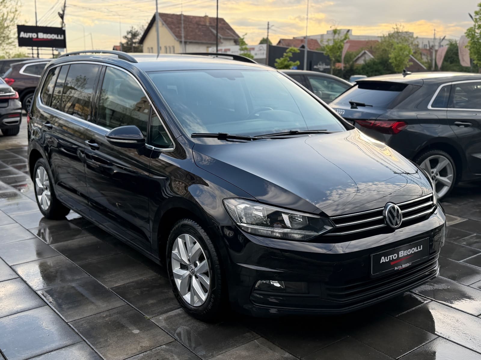Volkswagen Touran 7 Ulese, foto 2 nga 24