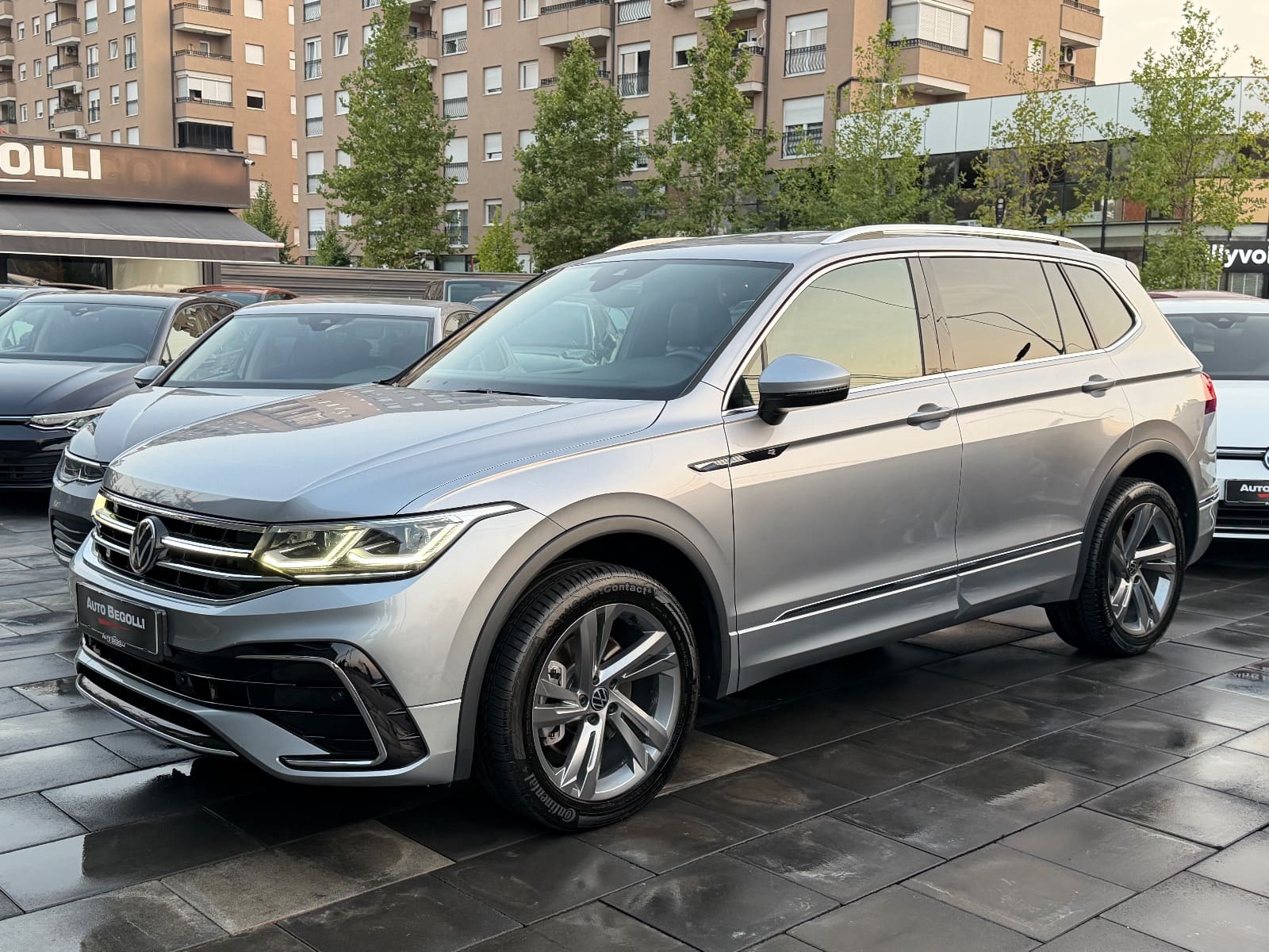 Volkswagen Tiguan 2.0 TDI R Line , foto 4 nga 34