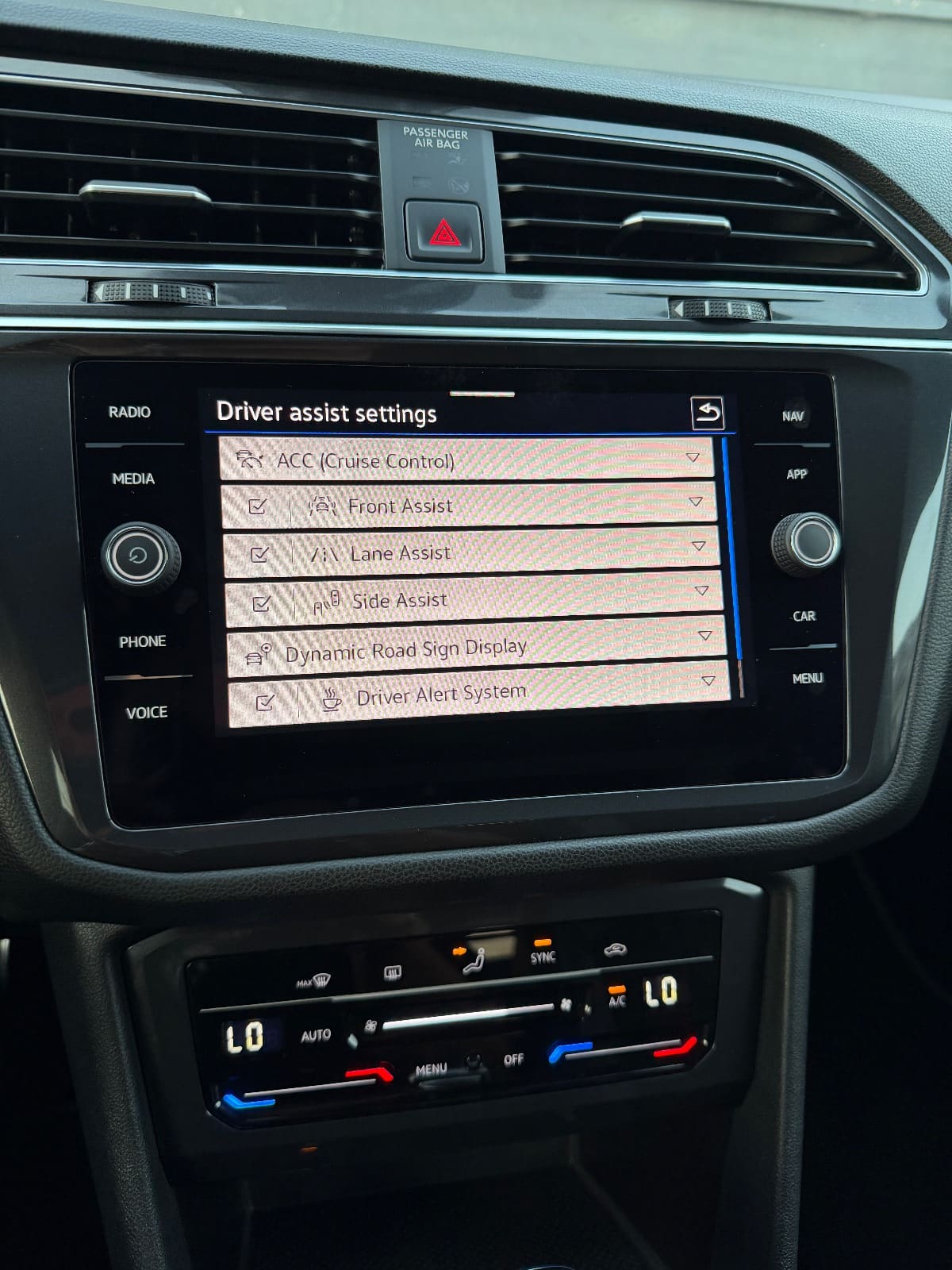 Volkswagen Tiguan 2.0 TDI R Line , foto 32 nga 34