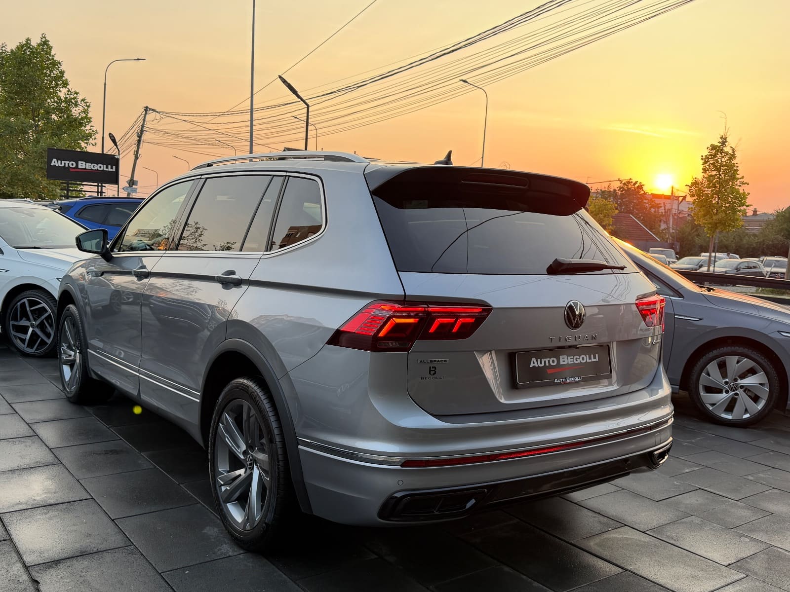 Volkswagen Tiguan 2.0 TDI R Line , foto 11 nga 34