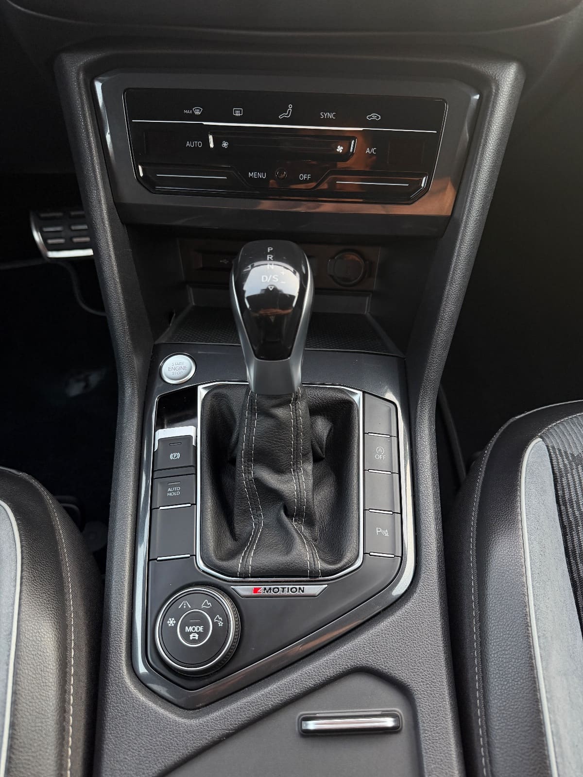 Volkswagen Tiguan 2.0 TDI R Line , foto 17 nga 34