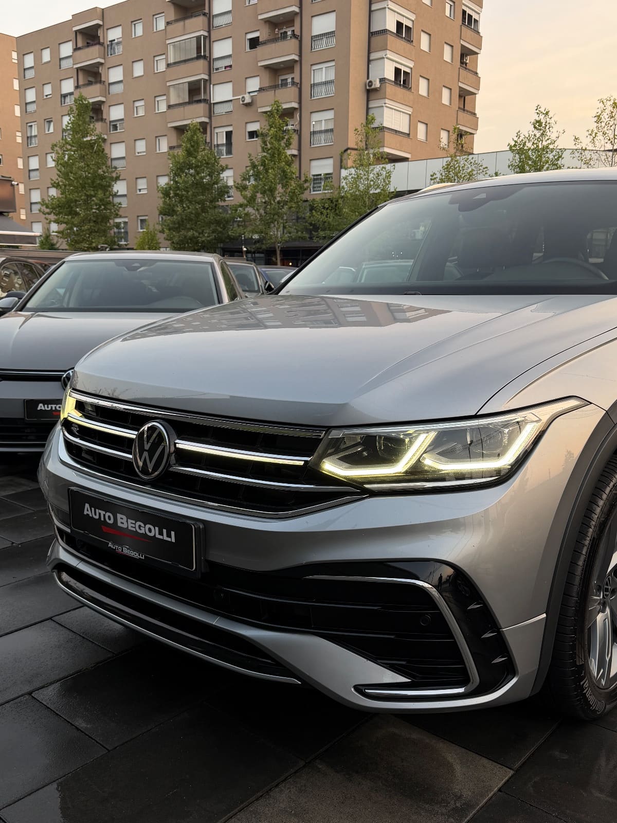 Volkswagen Tiguan 2.0 TDI R Line , foto 28 nga 34