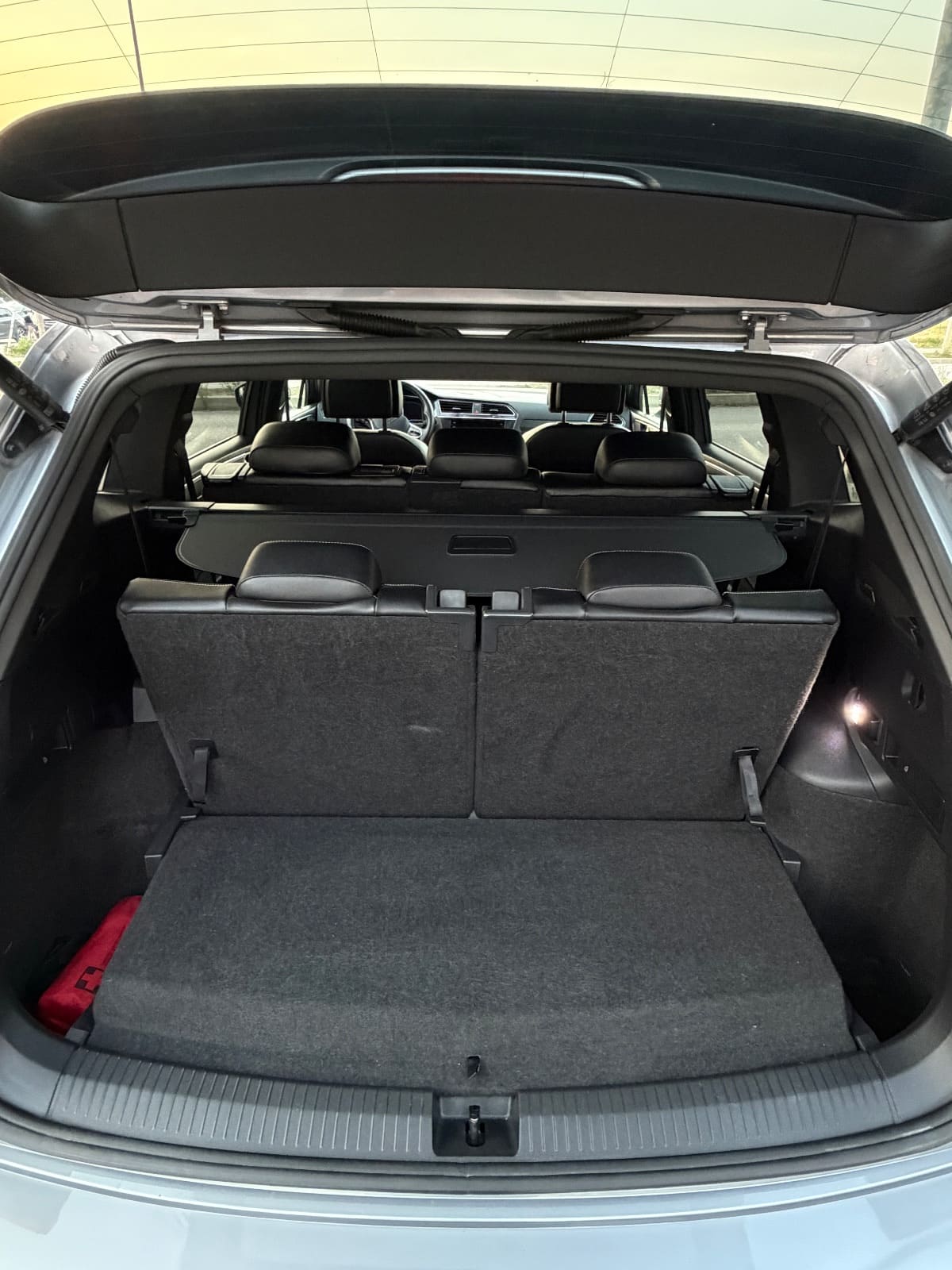 Volkswagen Tiguan 2.0 TDI R Line , foto 33 nga 34