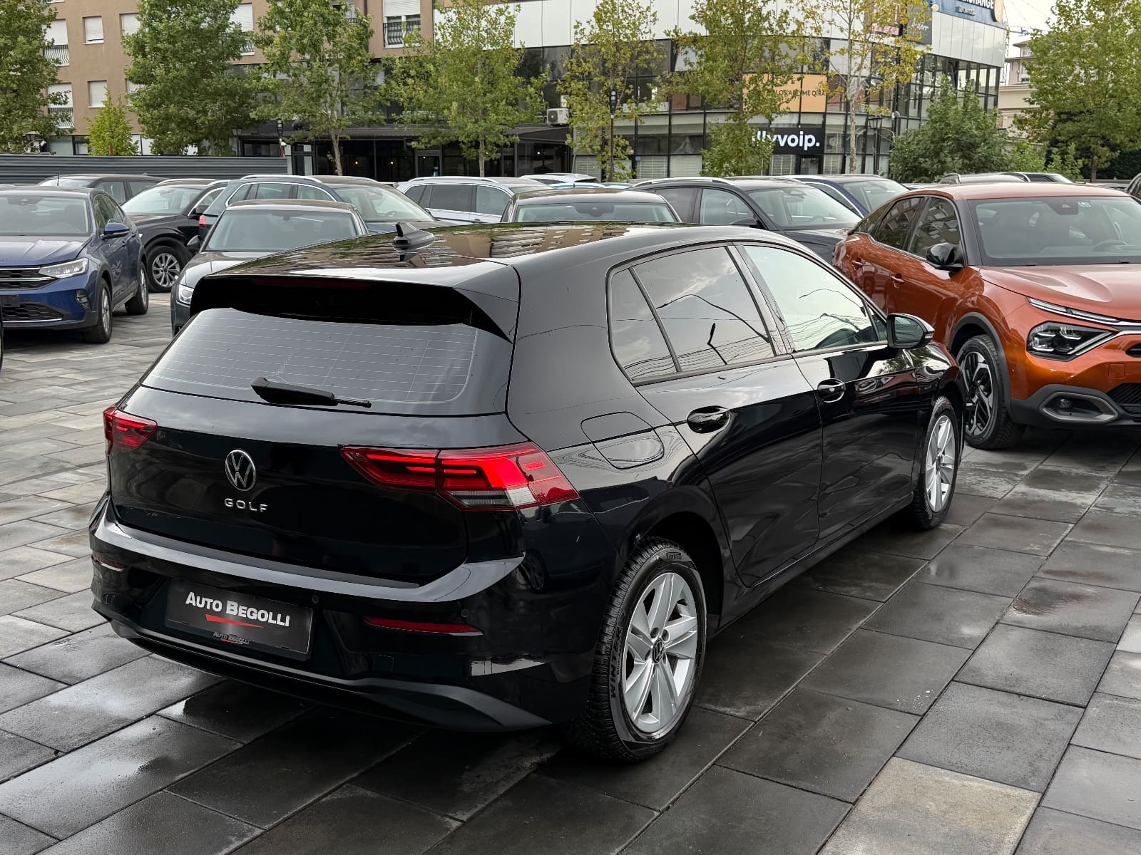 Volkswagen Golf 8 2.0 TDI DSG, foto 9 nga 21