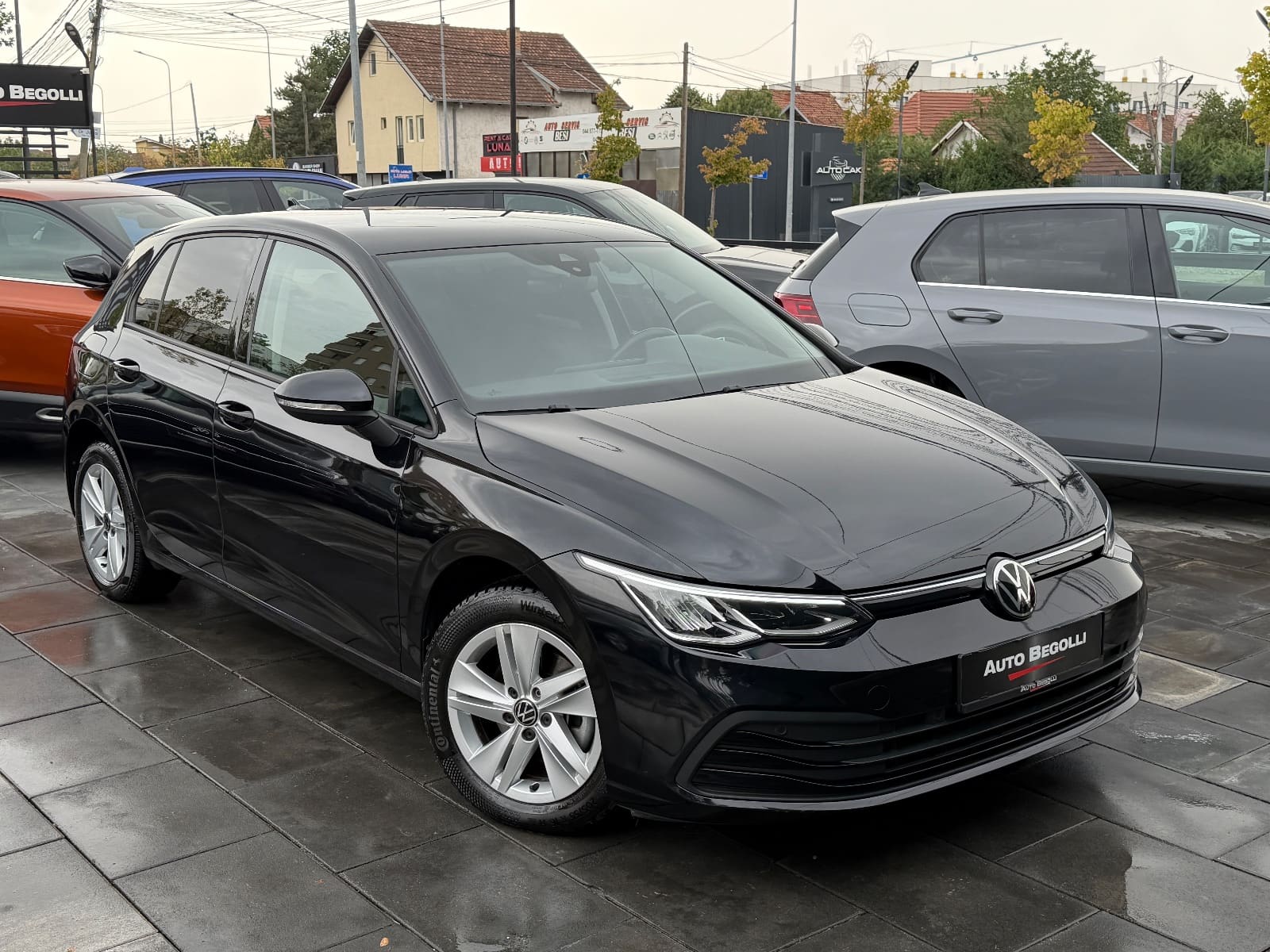 Volkswagen Golf 8 2.0 TDI DSG, foto 2 nga 21