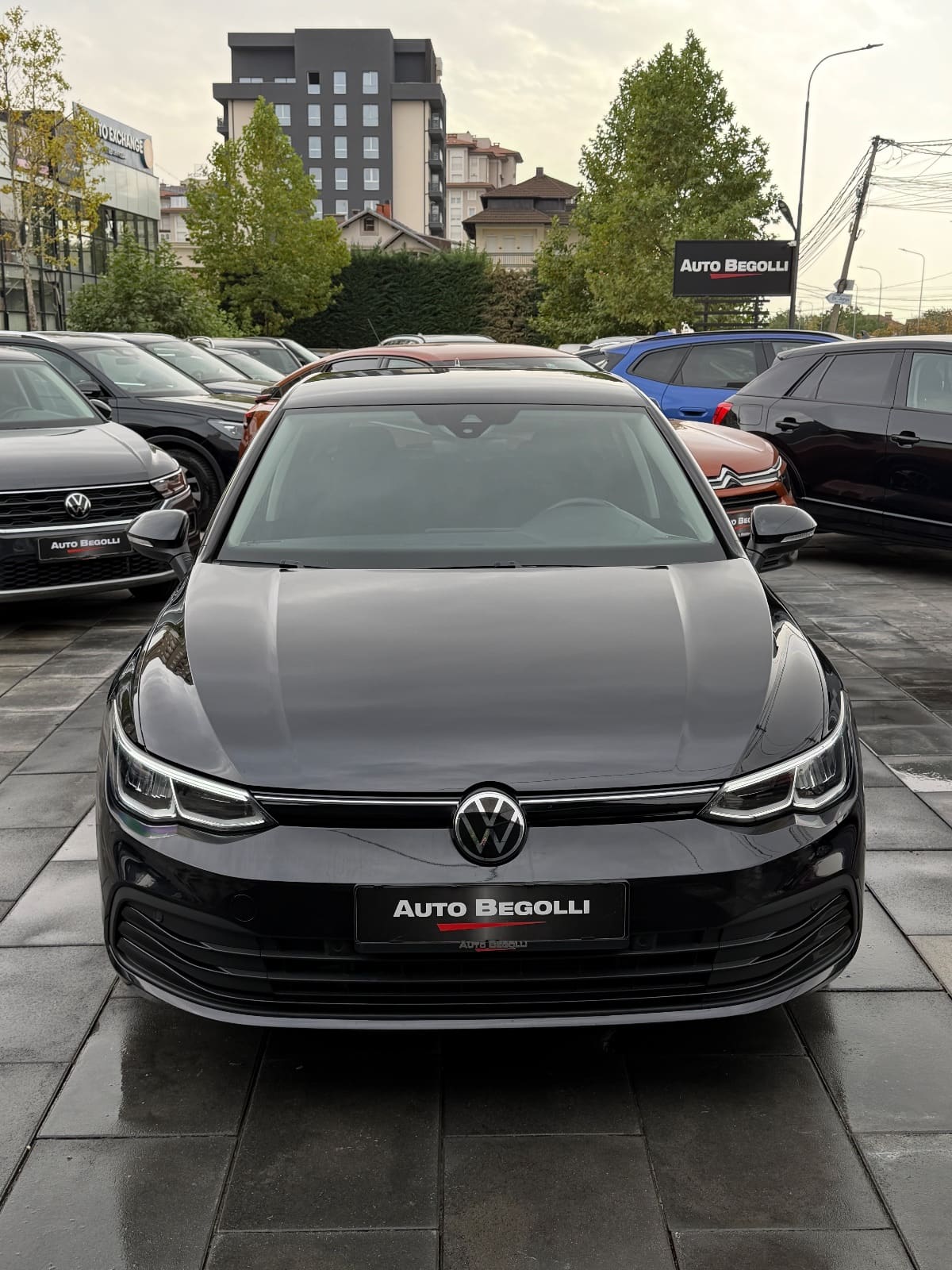 Volkswagen Golf 8 2.0 TDI DSG, foto 3 nga 21