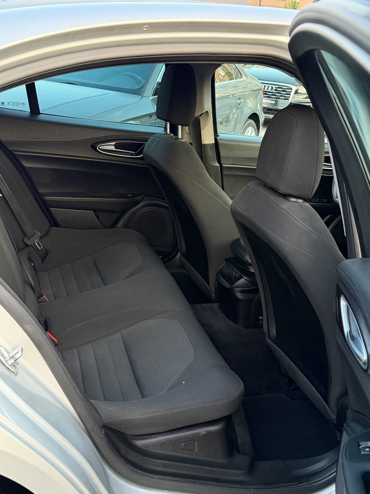 Alfa Romeo Giulia 2.2JTD, foto 11 nga 16