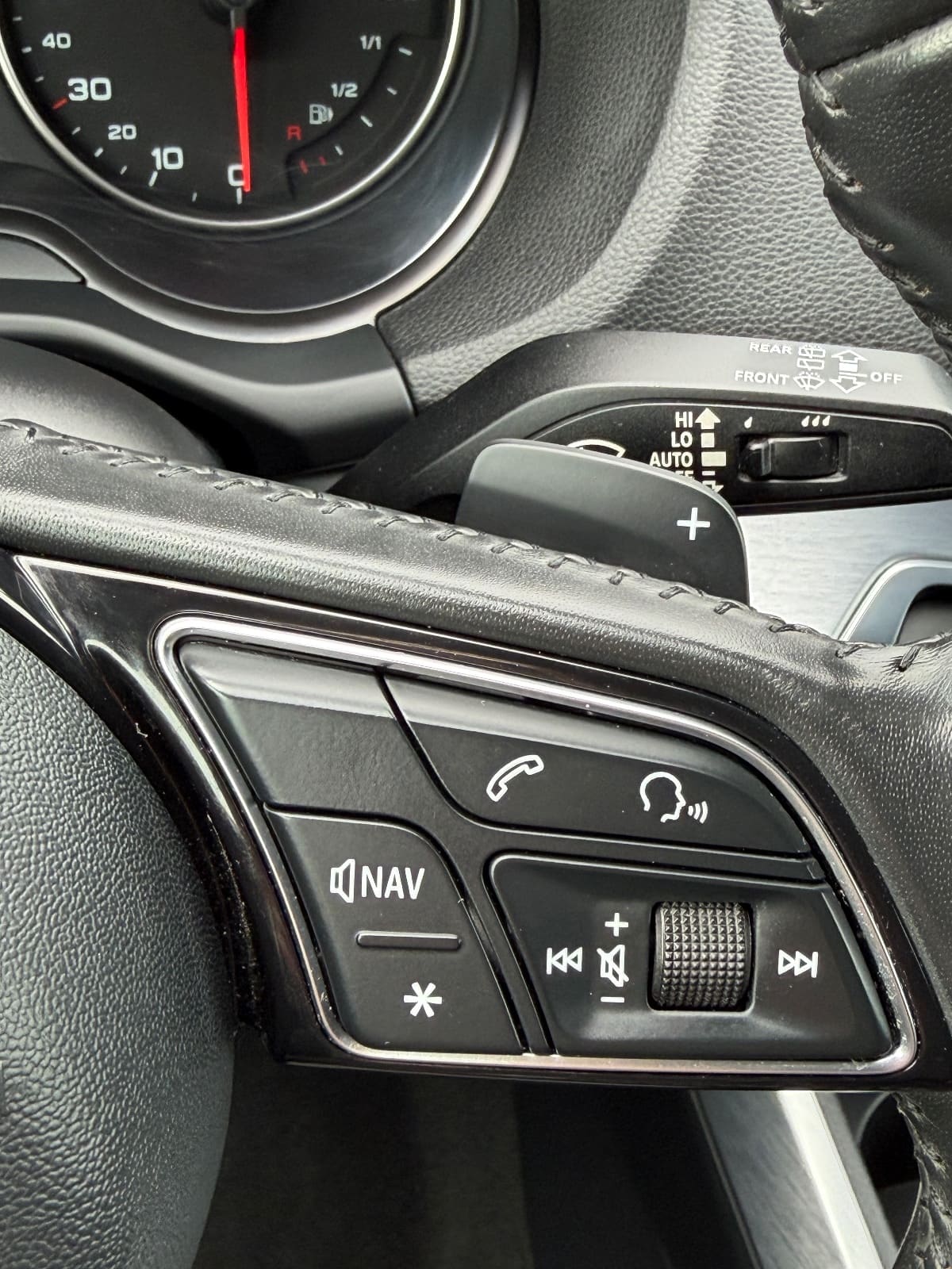 Audi Q3 2.0 TDI Quattro, foto 14 nga 19
