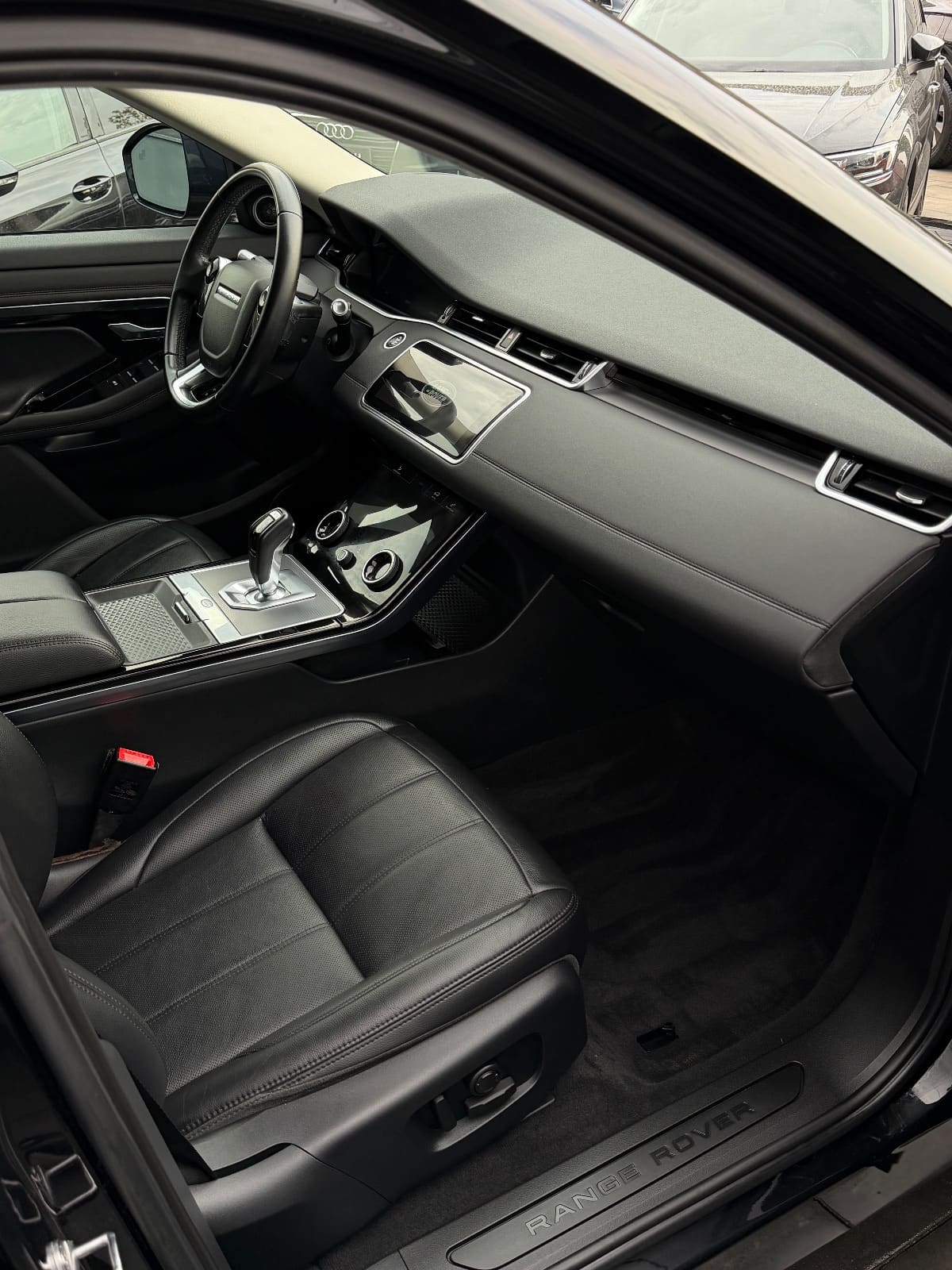 Land Rover Range Rover Evoque , foto 13 nga 23